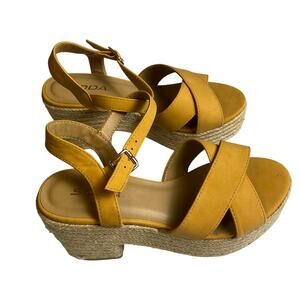 Soda Yellow Cross Strap Buckle Ankle Platform Espadrille Heels Women's Size 7.5